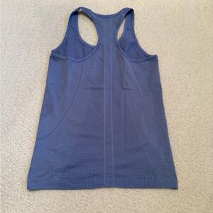 Lululemon Seamless Racerback Tank Top Blue Size 8 Athletic Yoga